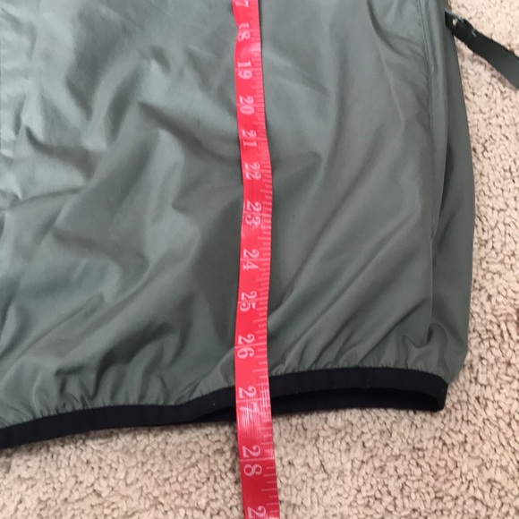 IZOD rain jacket - Picture 3 of 7